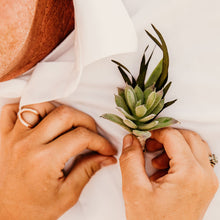 Load image into Gallery viewer, Succulent Boutonniere
